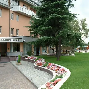 Отель Embassy Перо