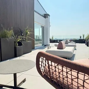Отель Helios & Terrazza Mia Монца