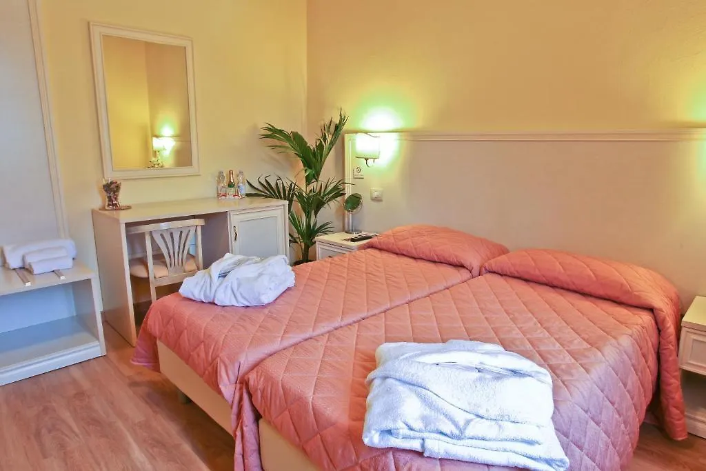 Hotel Il Monte Монте-Сан-Савино Италия