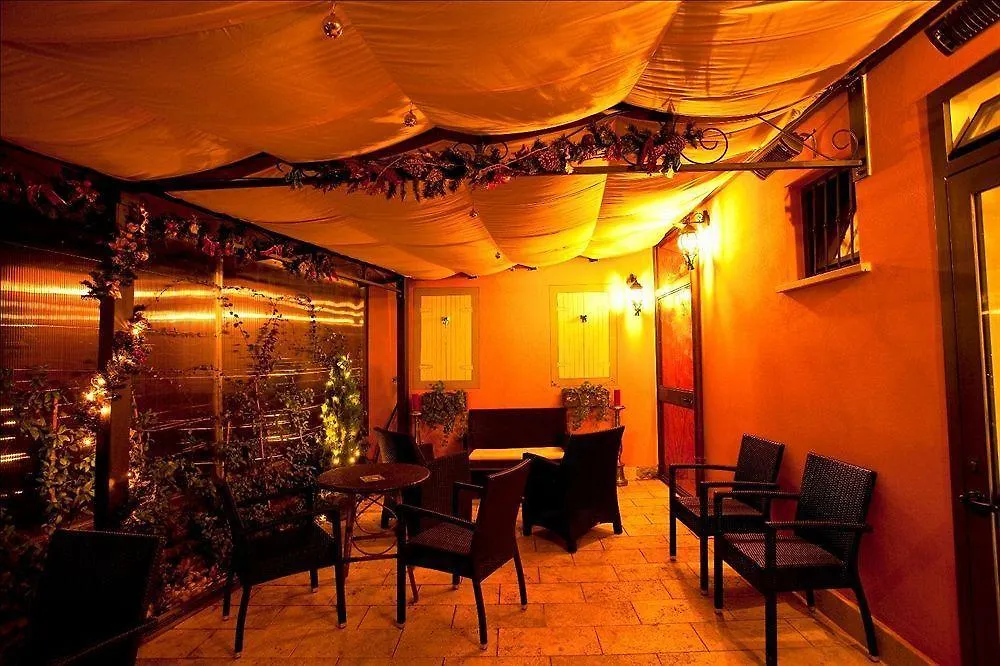 Hotel Il Monte Монте-Сан-Савино