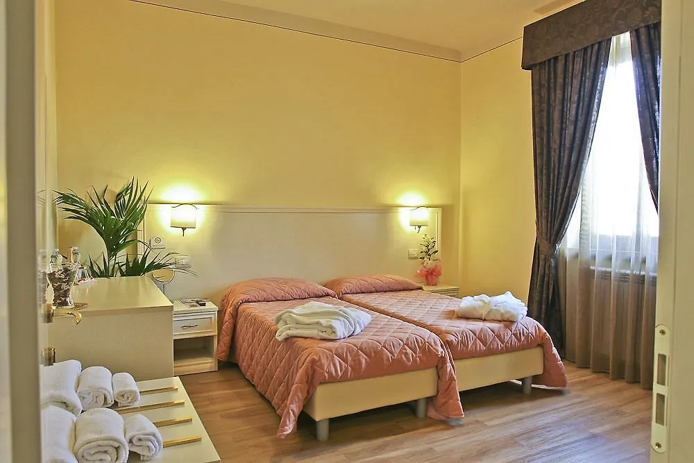 Hotel Il Monte Монте-Сан-Савино Италия